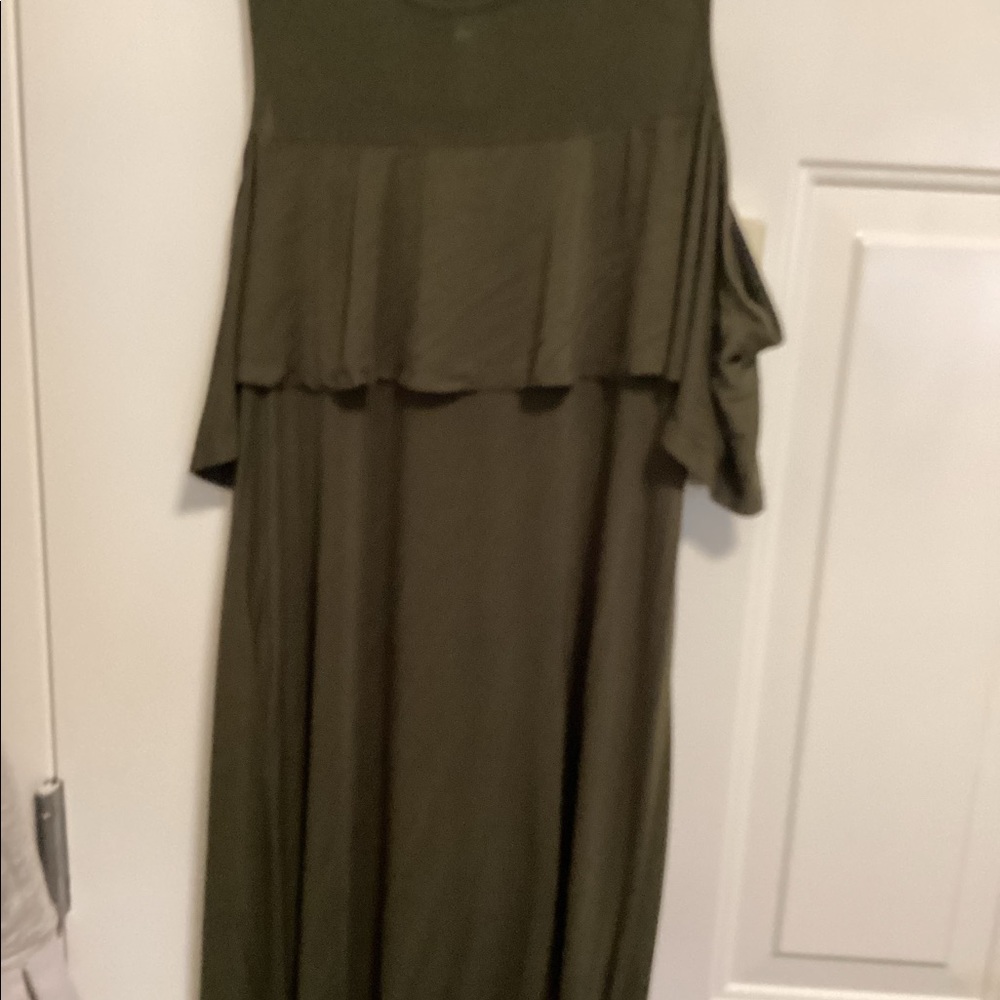 NWT Agnes & Dora Cold Shoulder Tunic Dress Leaf Green Large